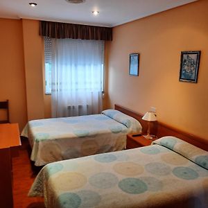 Habitación con 2 Camas Individuales